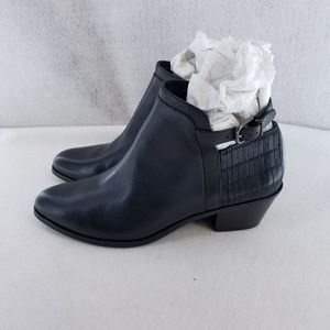 Via Spiga Caryn Black Leather Ankle Boot Sz 10 M